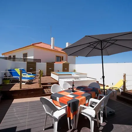 펜션 Baleal Beach Holiday Villa 발리알